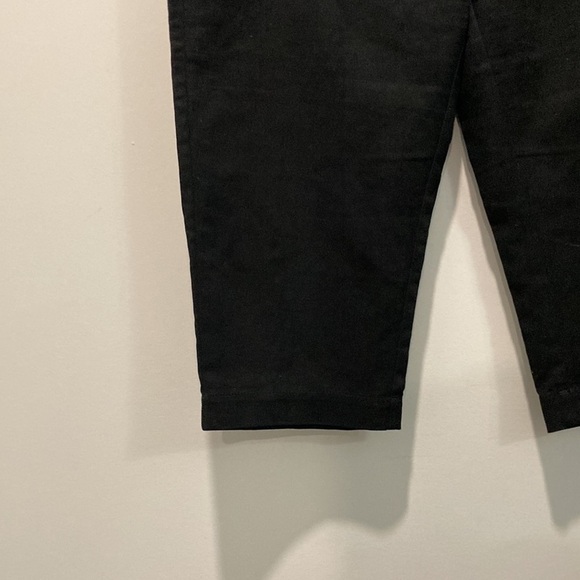 OLD Navy Black Classic Fit Shorts 6 - Picture 10 of 11